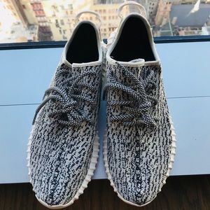 YEEZY BOOST TURTLE DOVE SZ 9